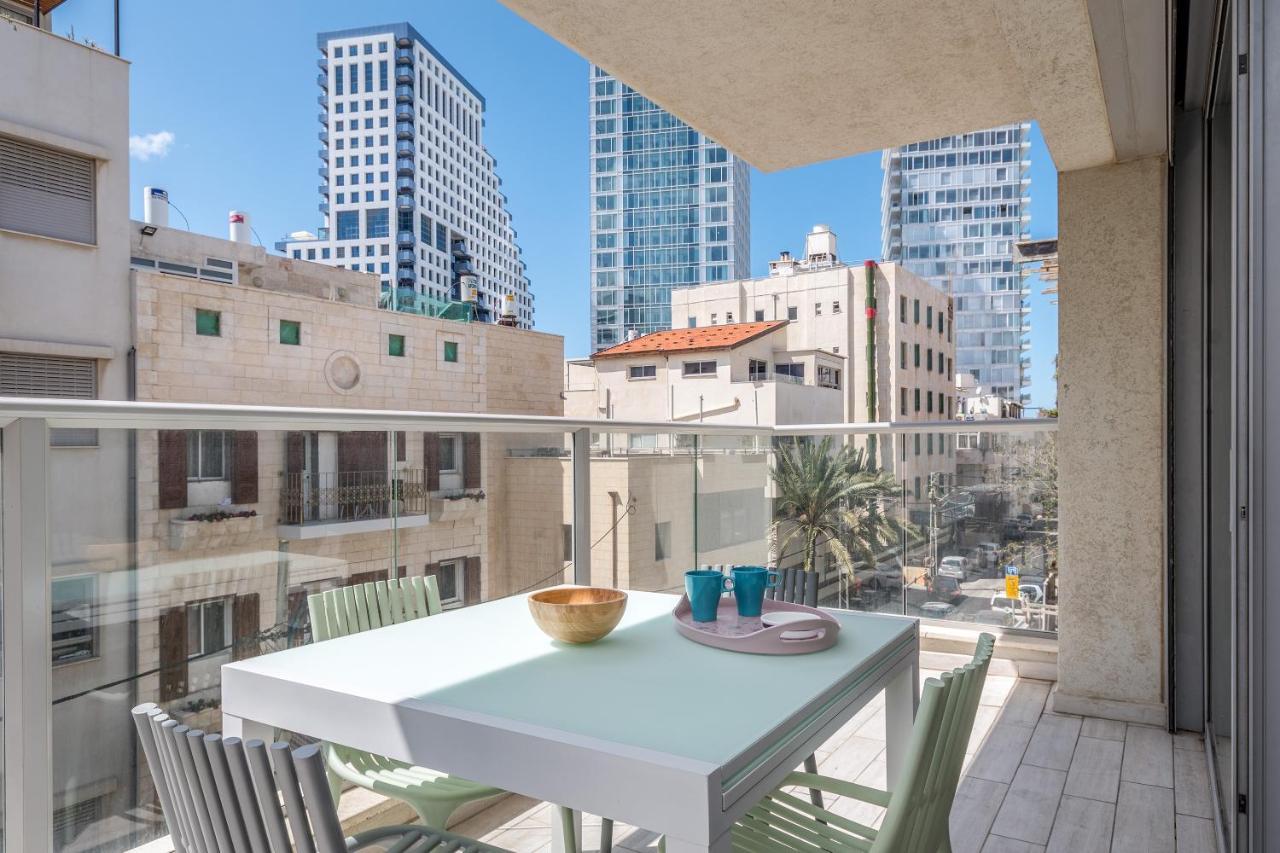 3 Bedrooms Apt Balcony & Parking Near Banana Beach Tel Aviv Exterior photo